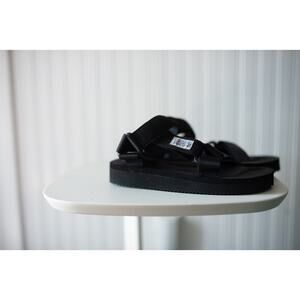 suicoke kids sandals 4 big kid NEW